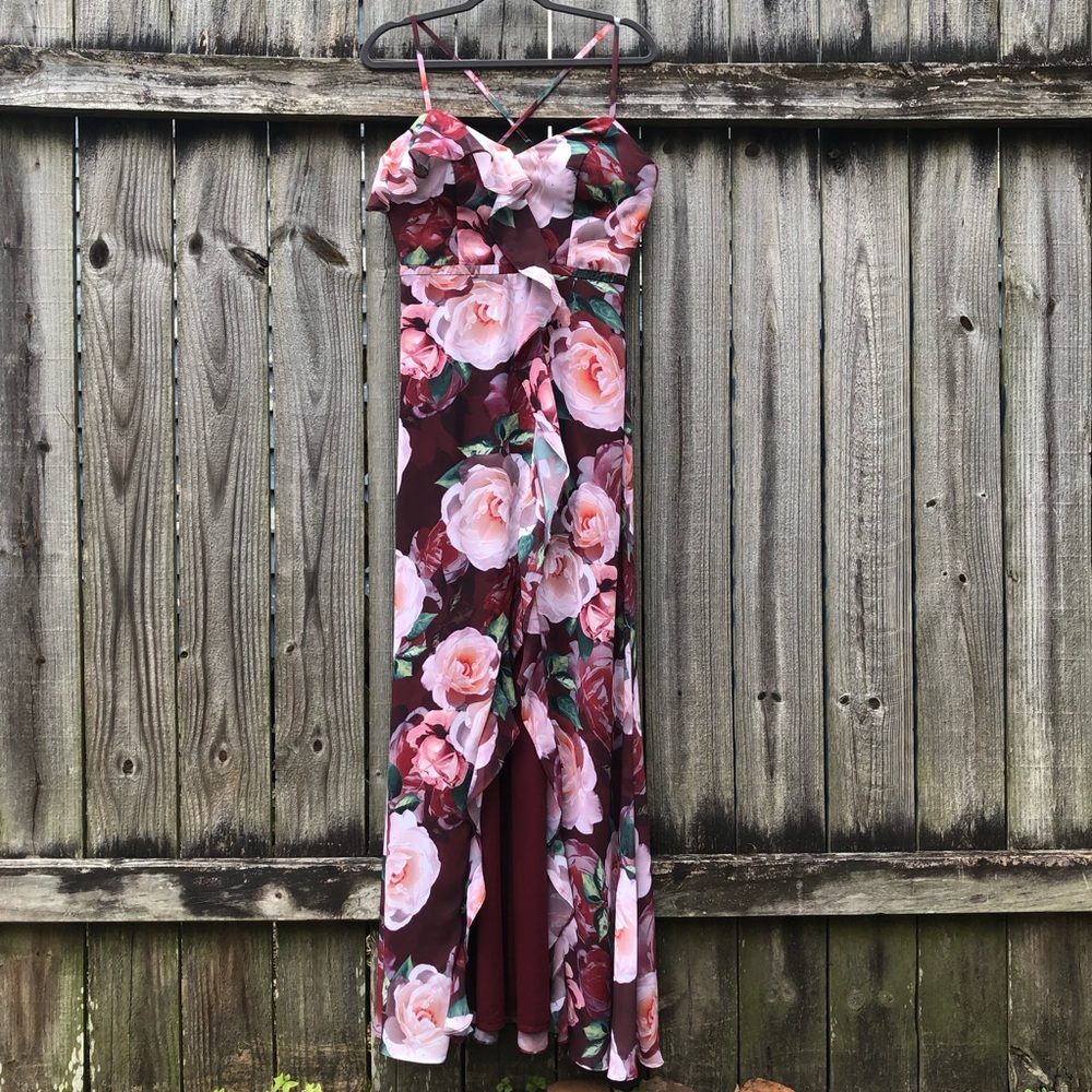 Cachet Formal Floral Maxi Dress Size 8 Maroon Ruffle High Slit